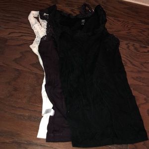3 Gap Lave Tank Tops